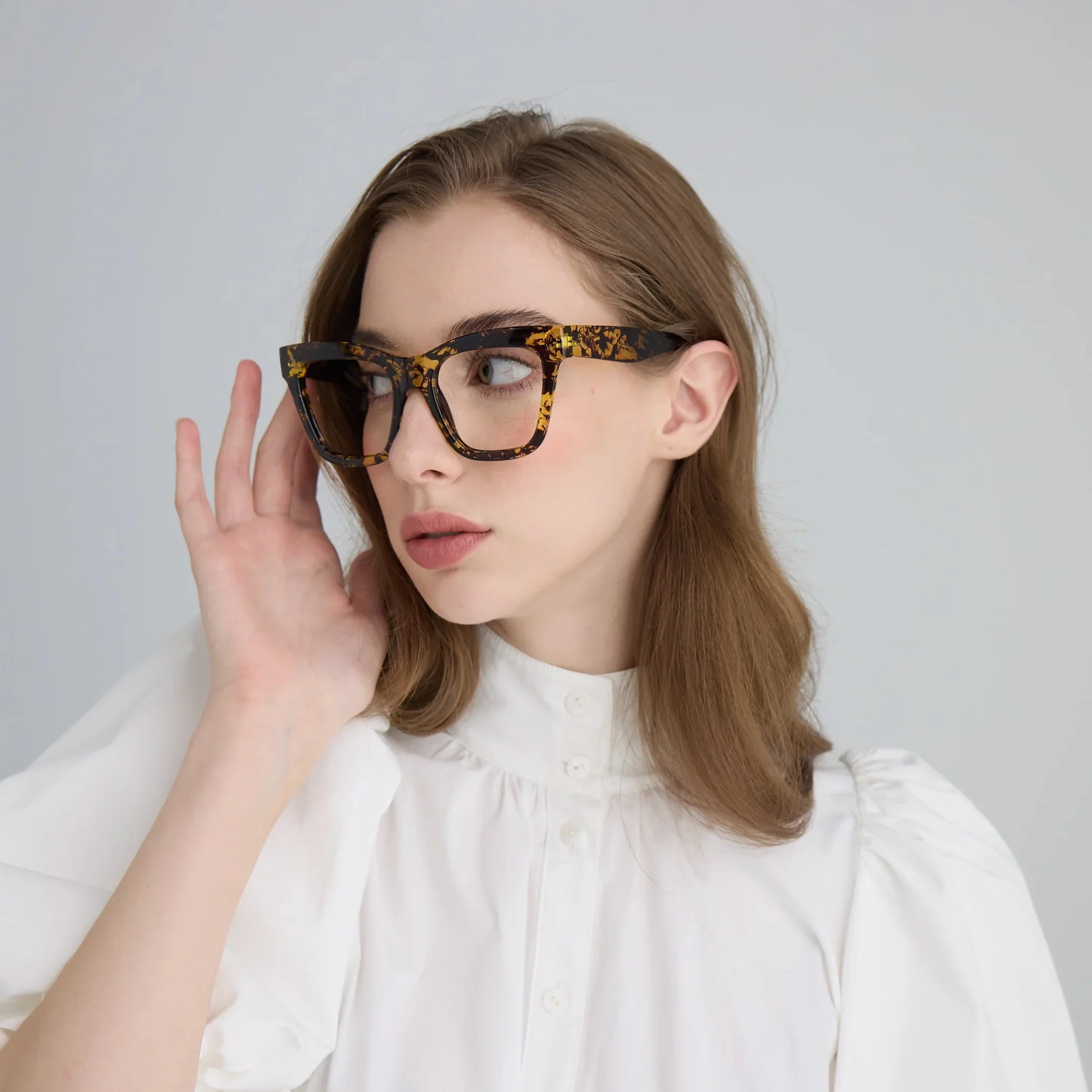 Ali Tortoise Shell Reading Glasses - Image 2