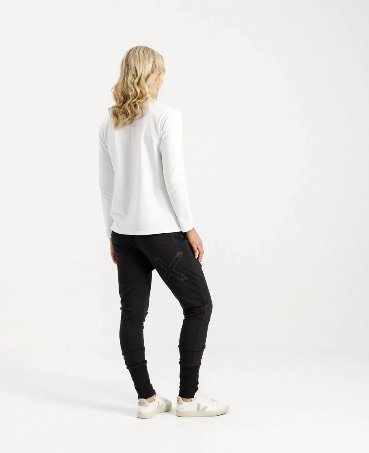 Apartment Pants Winter - Black with Black X Outline - Image 4