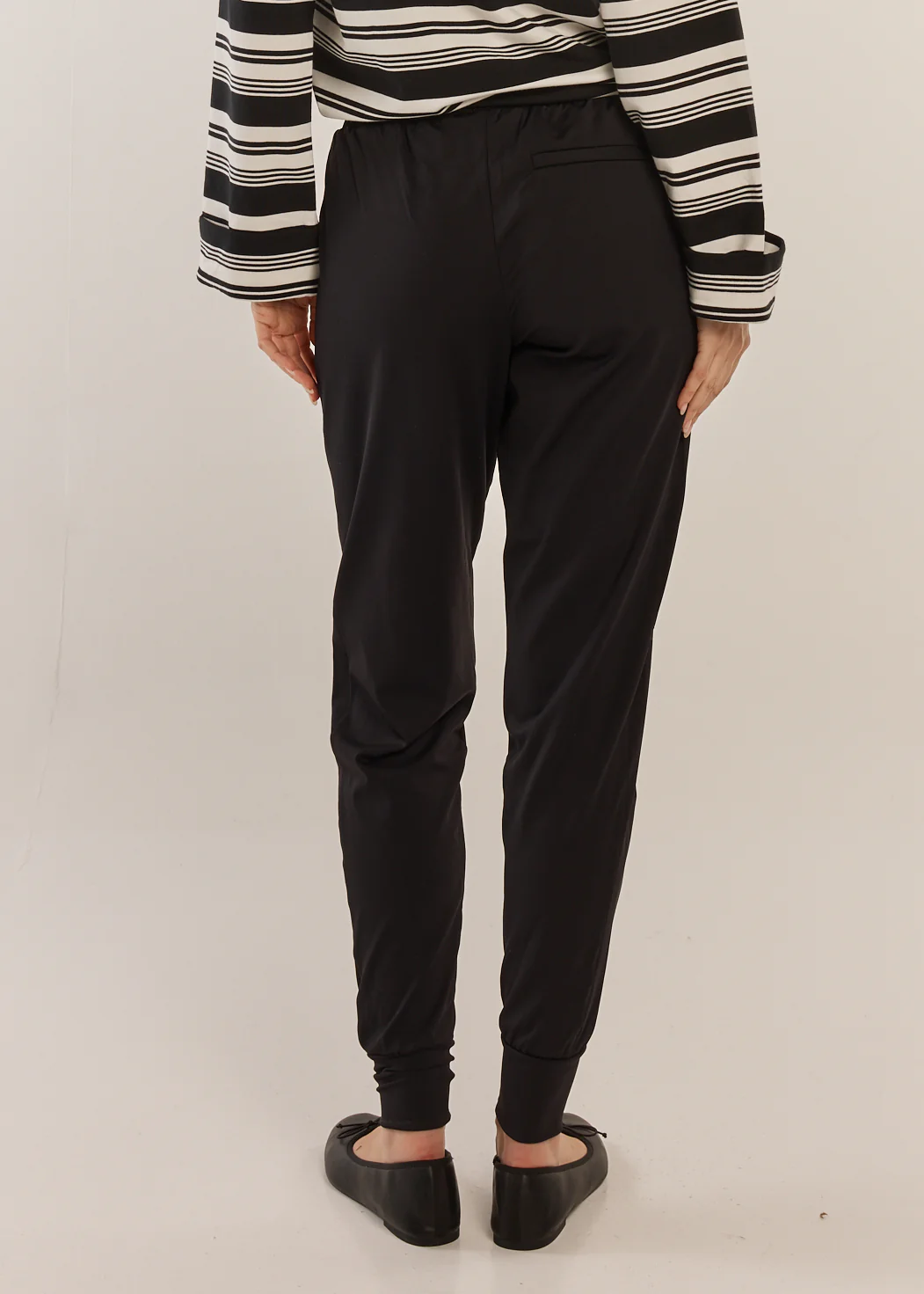 Cara Travel Jogger - Black - Image 4
