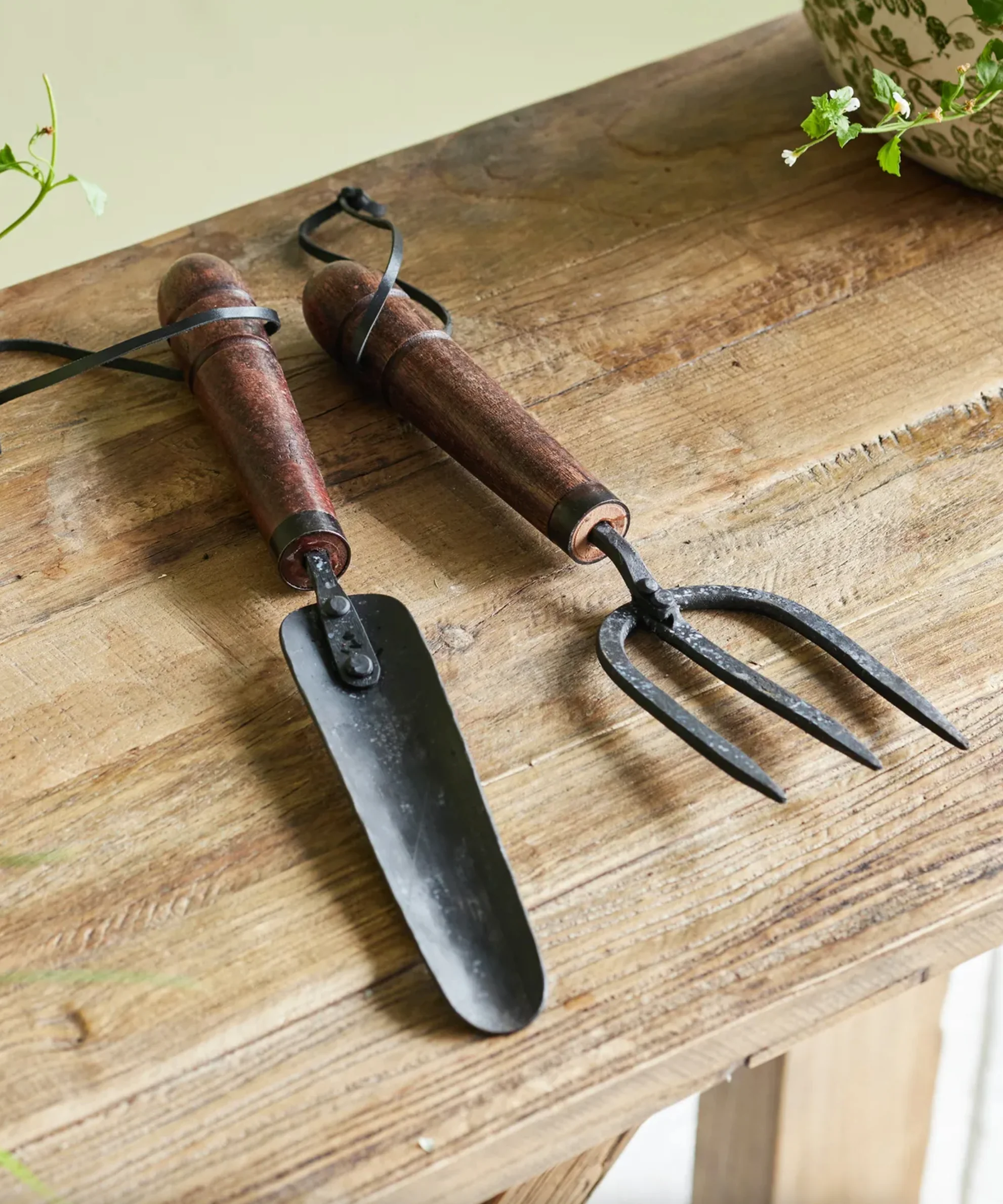 Garden Transplanter Wooden Handle - Image 2