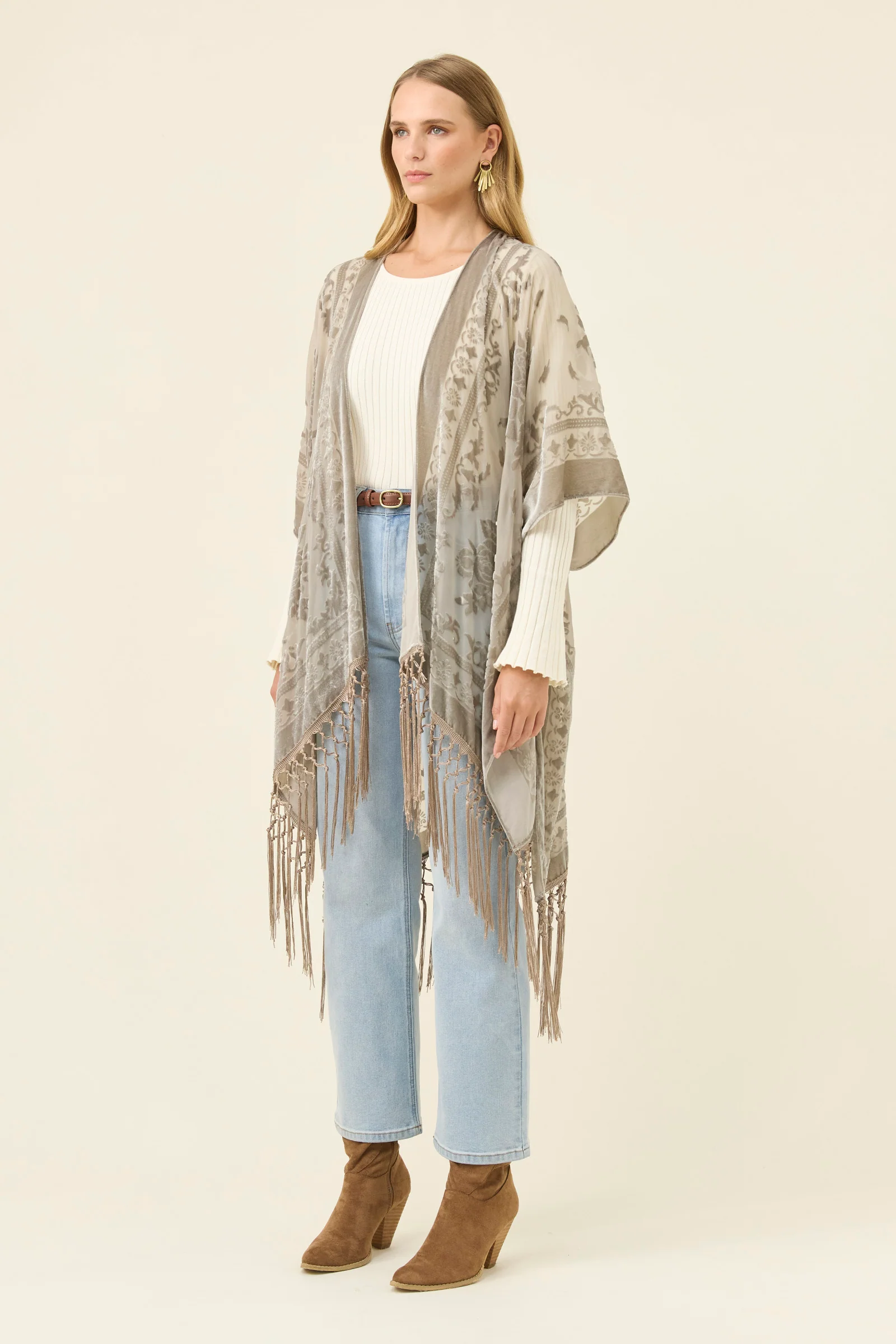 Navi Velvet Cape - Stone - Image 6