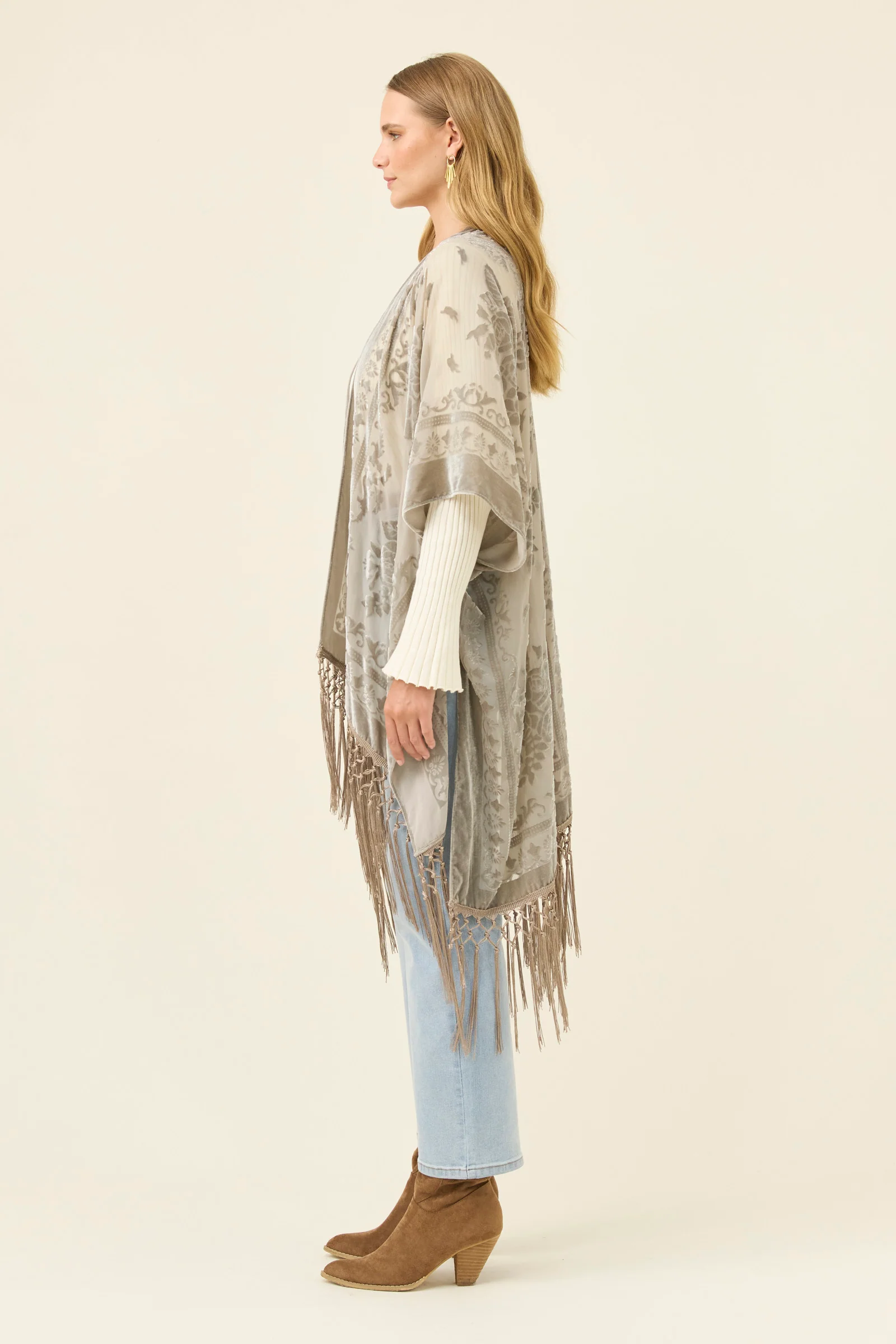 Navi Velvet Cape - Stone - Image 7