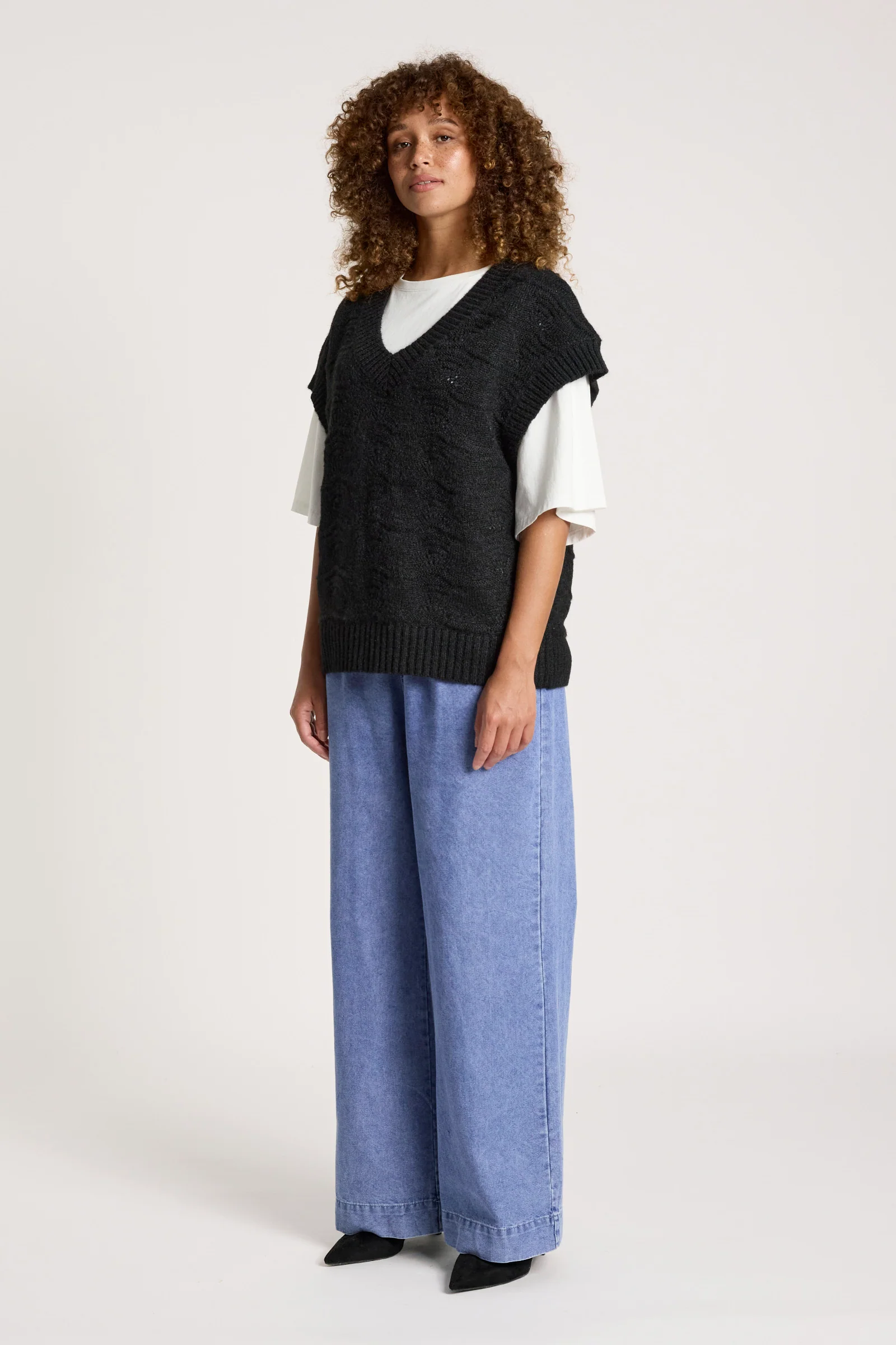 Orin Knit Vest - Black - Image 4