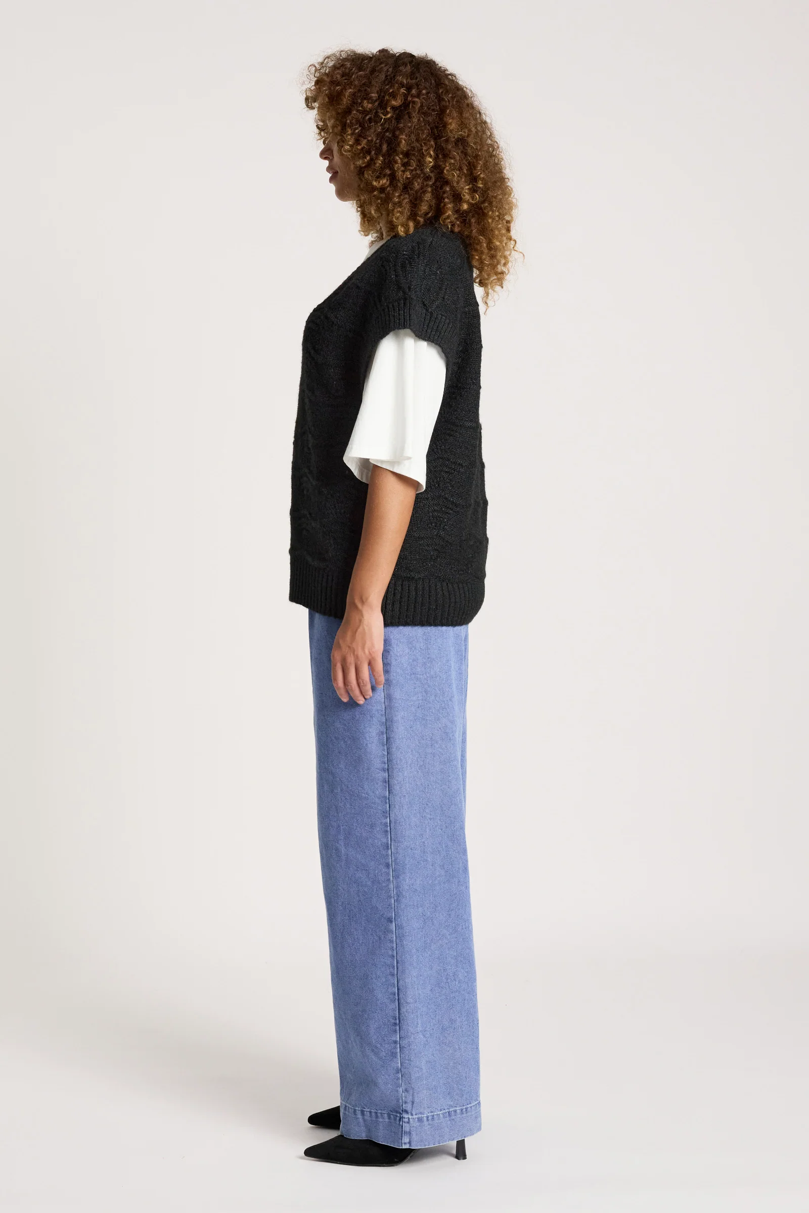 Orin Knit Vest - Black - Image 5