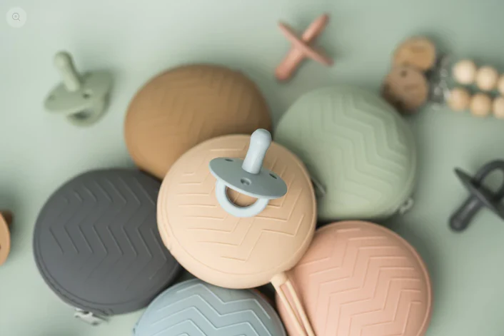 Silicone Dummy Zipper Purse - Image 3