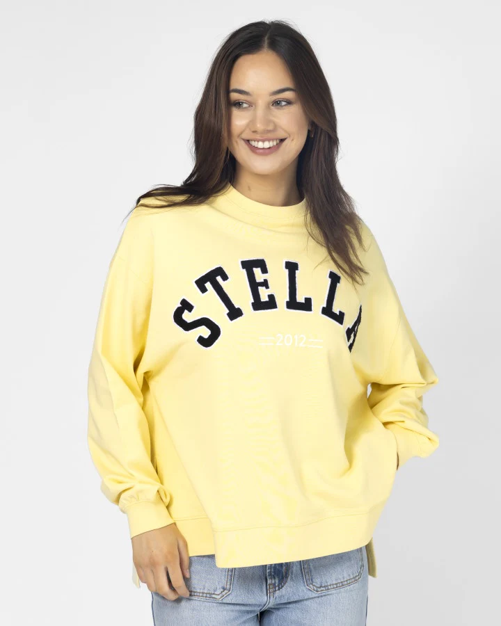 Sunday Sweater Banana with Black Stella