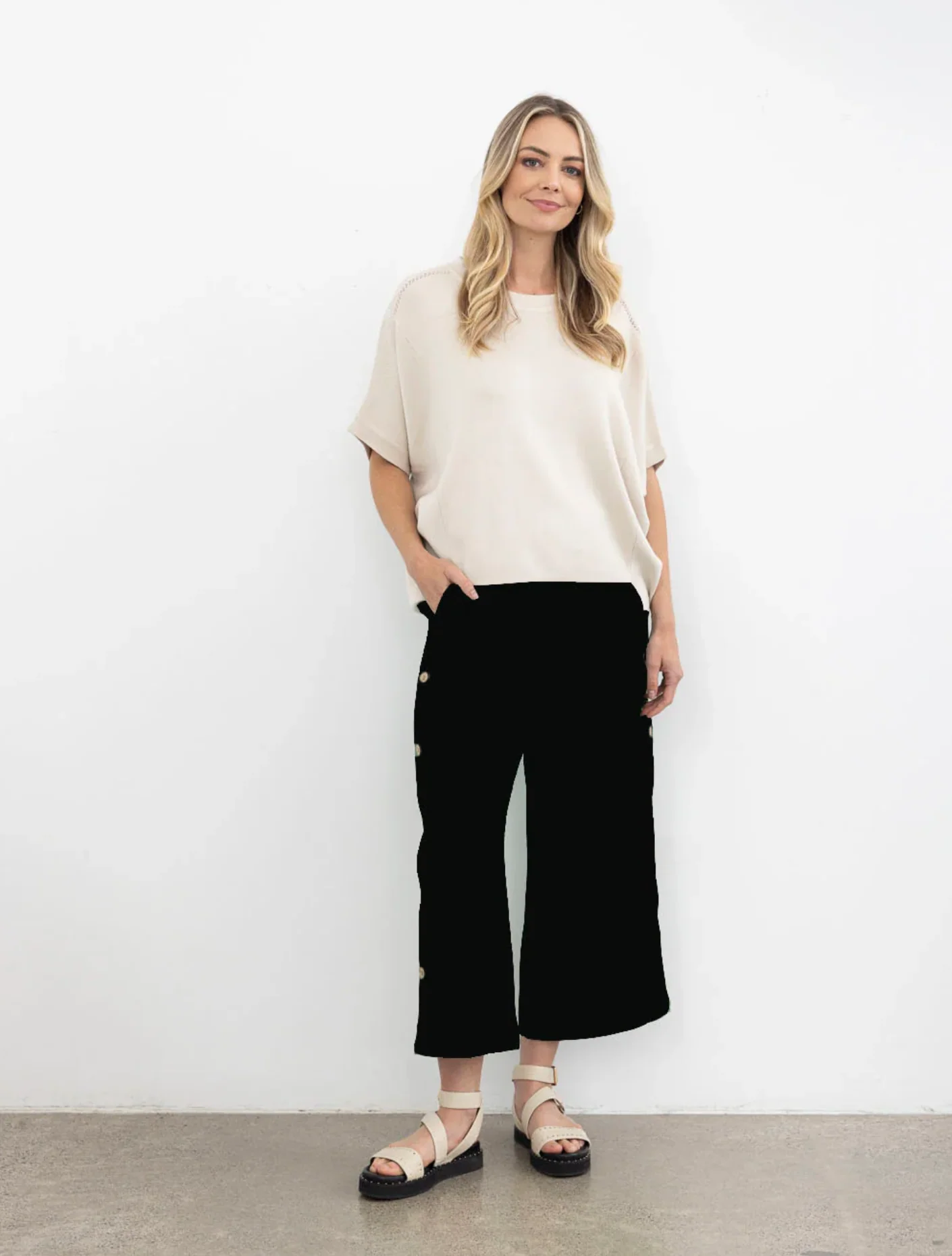Tate 3/4 Pant - Black - Image 3