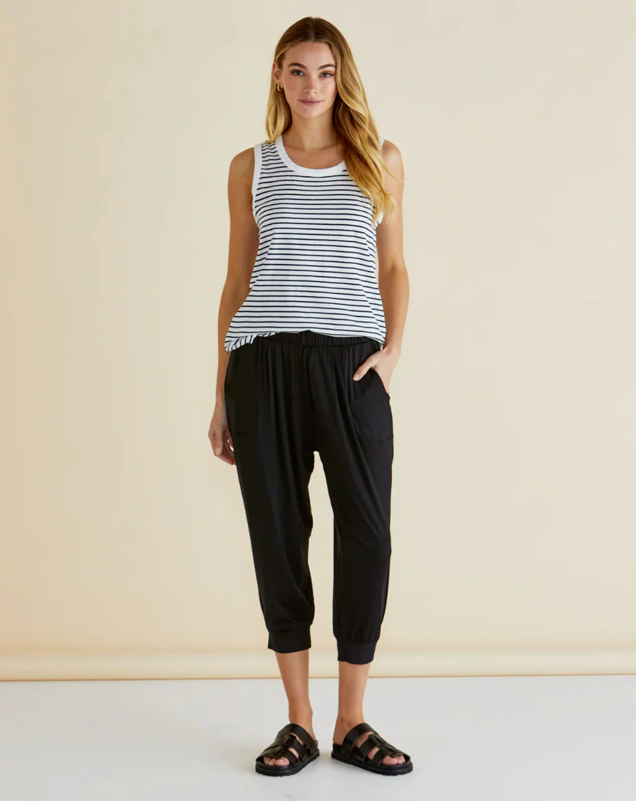 Tokyo 3/4 Pant - Black - Image 4